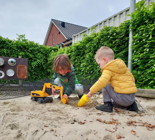 Actief spel in de zandbak - de Kroevert